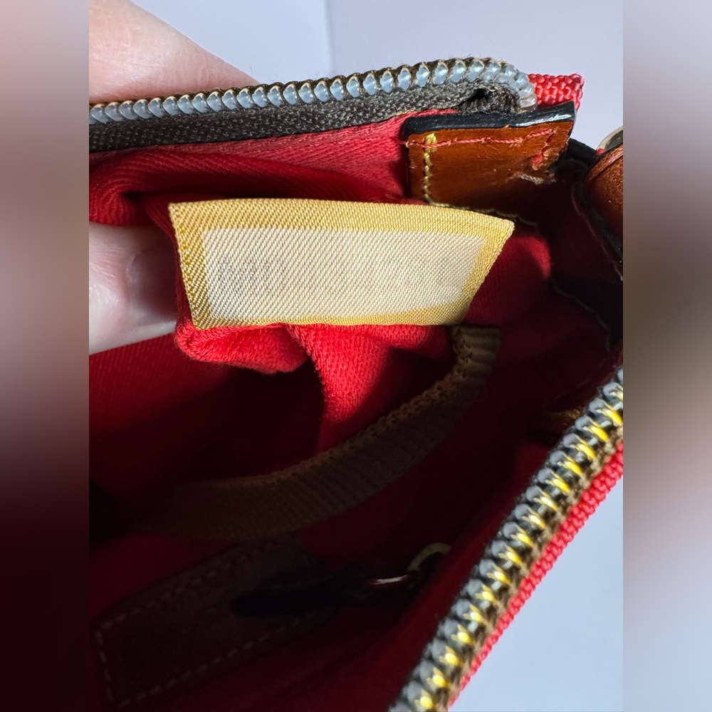 ☘️#123 Dooney & Bourke Small Red Nylon Crossbody Bag - Picture 14 of 17